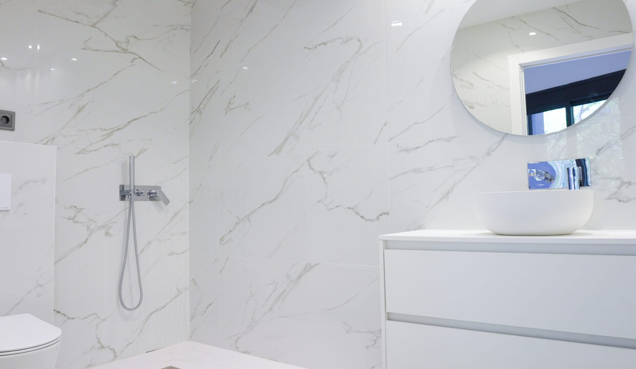 1731677356BISMARCK-107-scaled